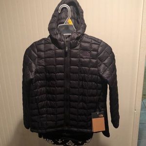 Boy’s North Face Jacket - Size 8 - Brand New - With Tags